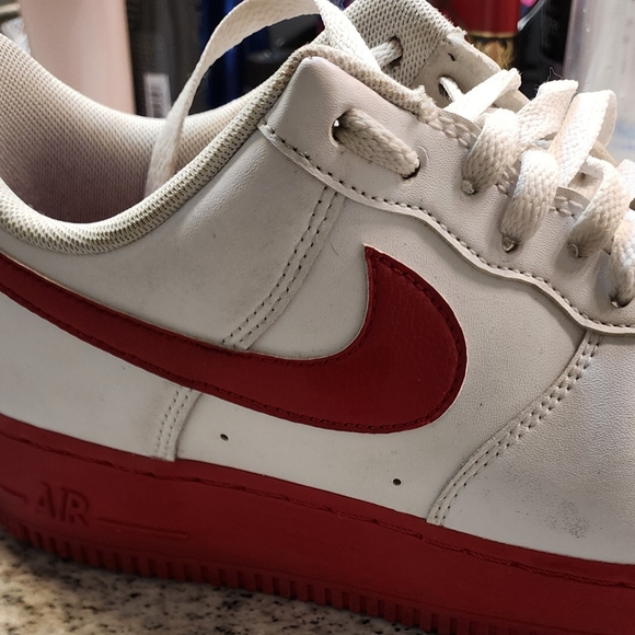 Nike Air Force 1 Low White Red sole - Picture 2 of 4